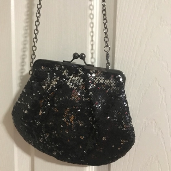 APT 9 Black & Silver Sequin KissLock Clutch Purse Handbag Removeable Cha… - Picture 2 of 6